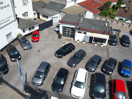 Automobile Dirk Rock